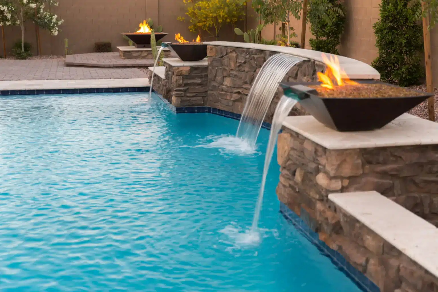Los Angeles, CA Pool Builders