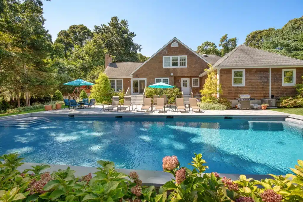 Gunite Pools Pros and Cons You Should Consider Before Installation