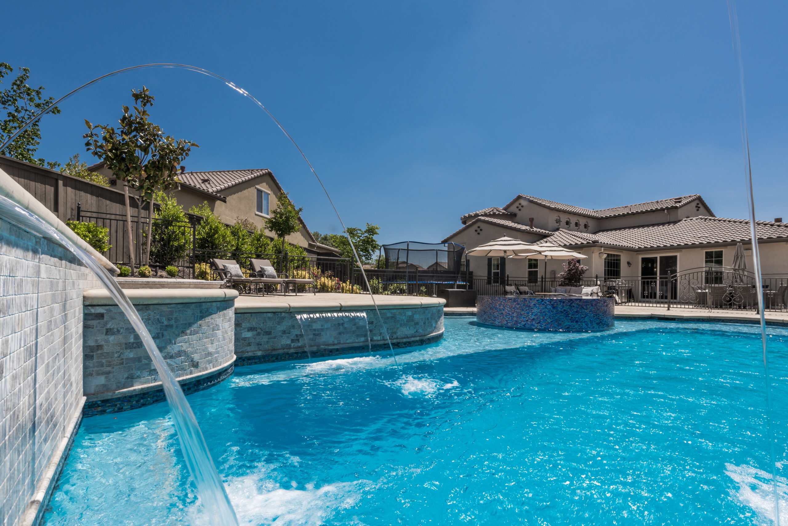 Pool with water features