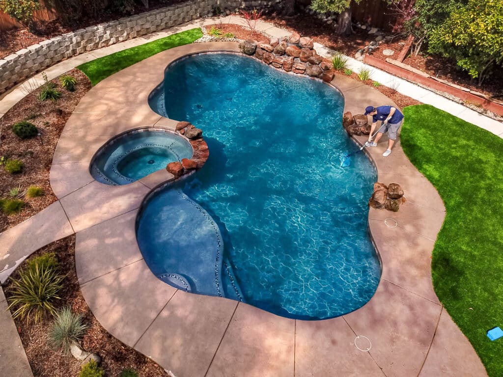 memphis pool builders - Premier Pools & Spas